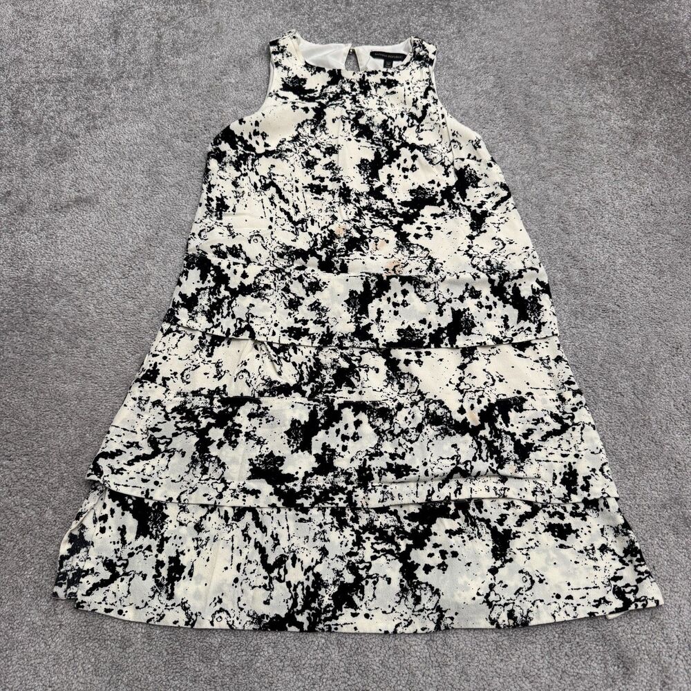 Banana Republic Tiered Shift Dress Women 0P Black White Abstract Print Petite